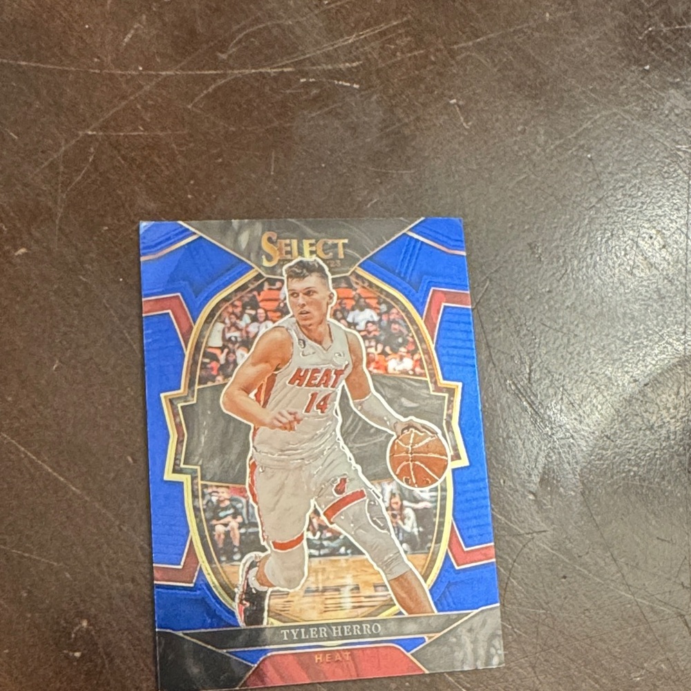 Select Basketball Trading Card